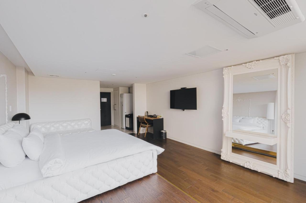 Acc Design Hotel Кванджу Экстерьер фото