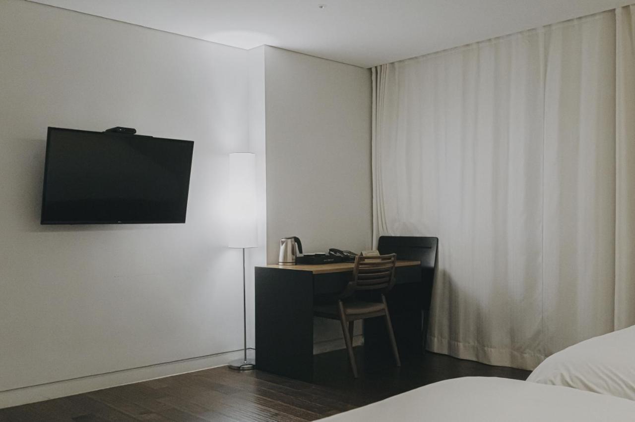 Acc Design Hotel Кванджу Экстерьер фото