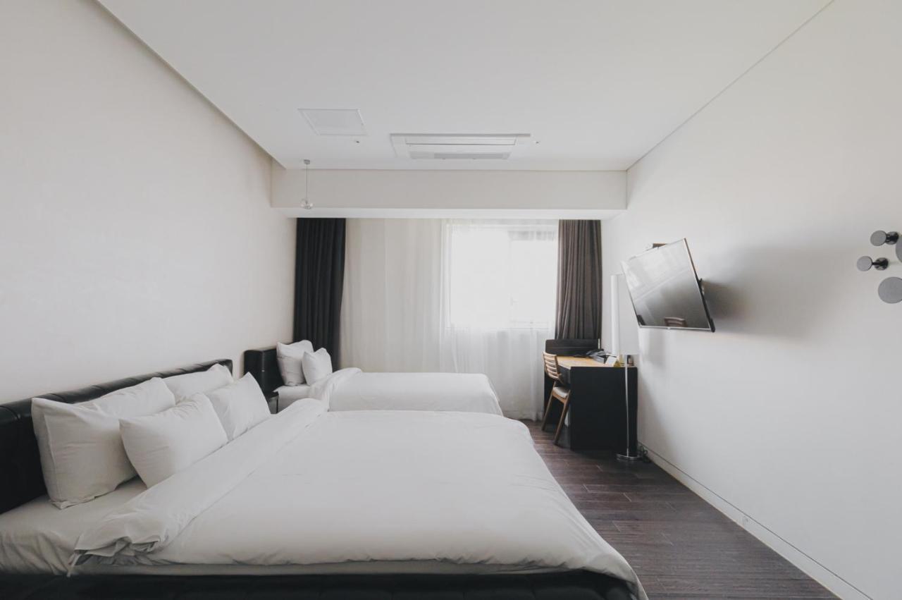 Acc Design Hotel Кванджу Экстерьер фото