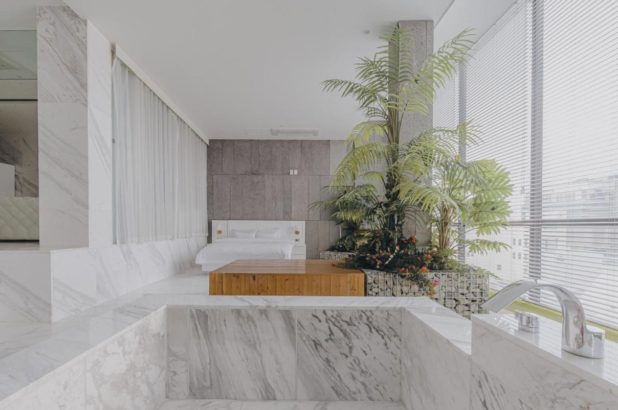 Acc Design Hotel Кванджу Экстерьер фото