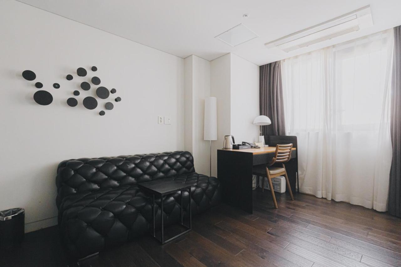 Acc Design Hotel Кванджу Экстерьер фото