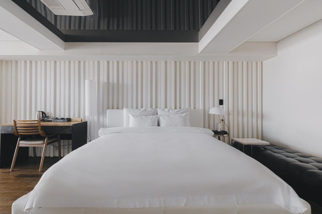 Acc Design Hotel Кванджу Экстерьер фото
