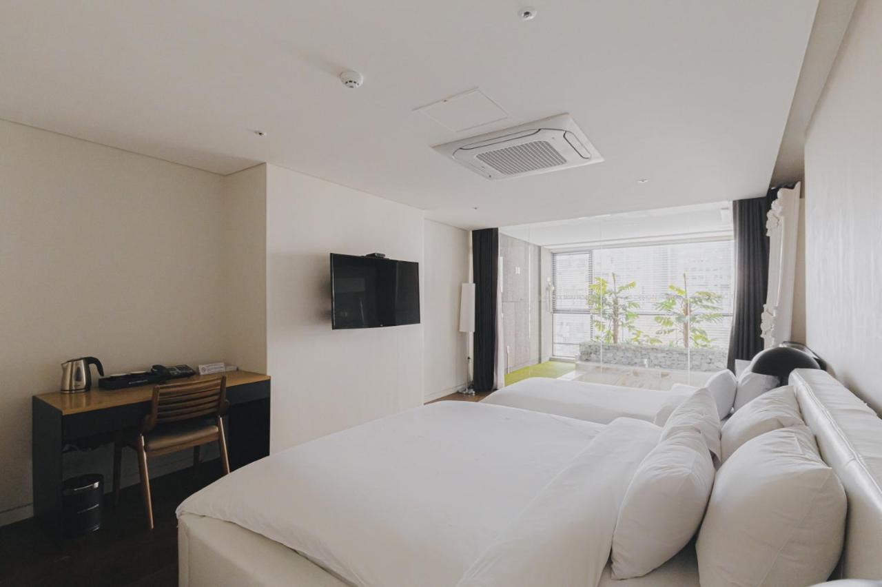 Acc Design Hotel Кванджу Экстерьер фото