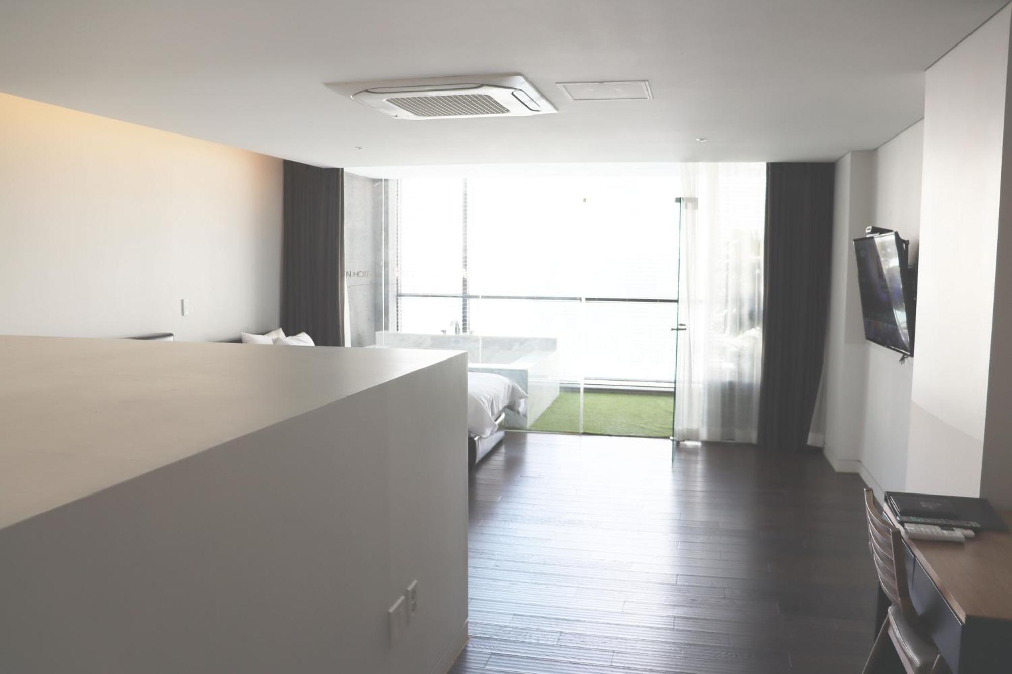 Acc Design Hotel Кванджу Экстерьер фото